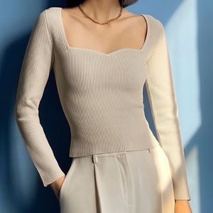 Aritzia Babaton Sculpt Knit Sweetheart Long Sleeve - Beige - XS